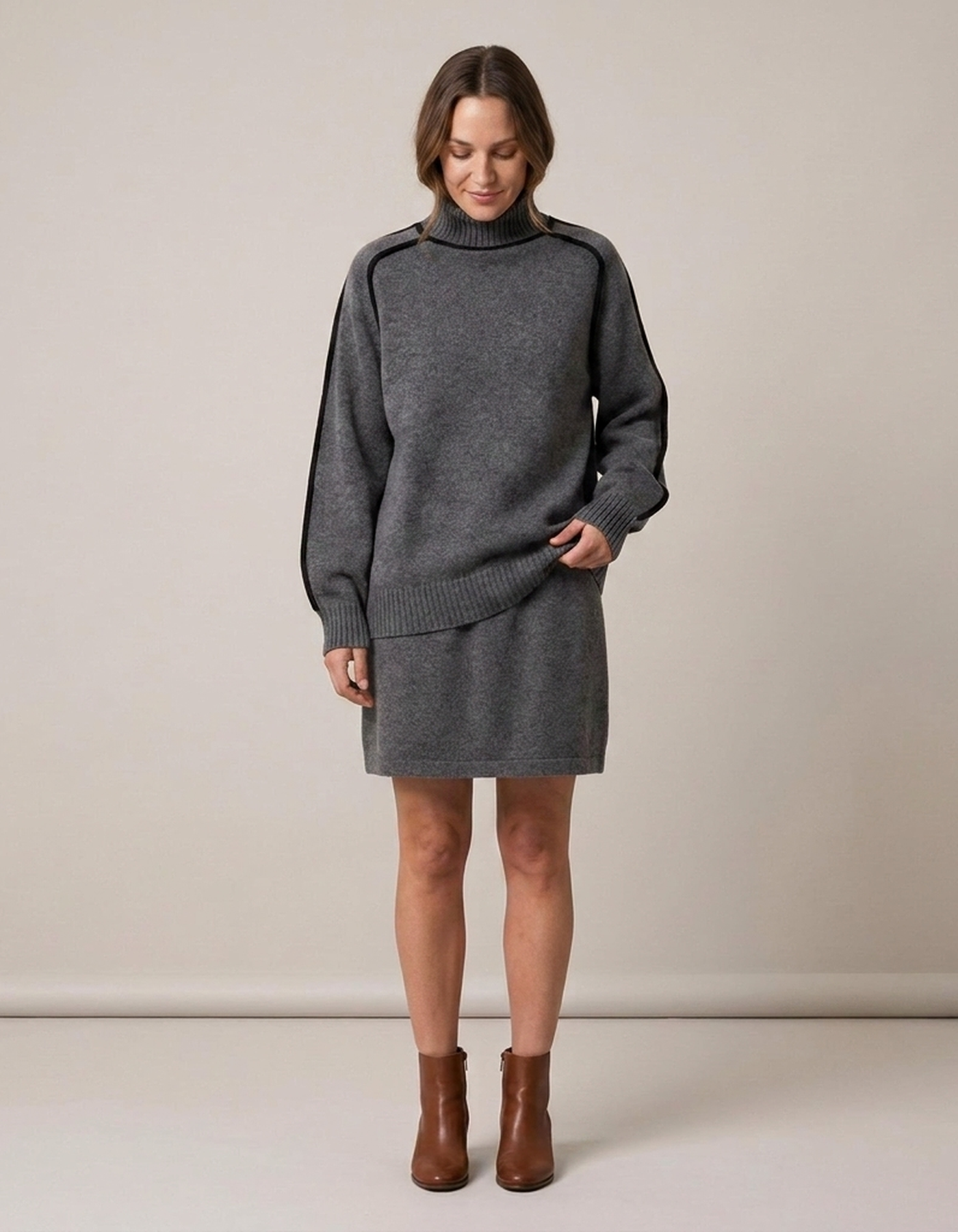 PLUXSTYLE::numise::amandine-oversized-turtleneck-sweater::front