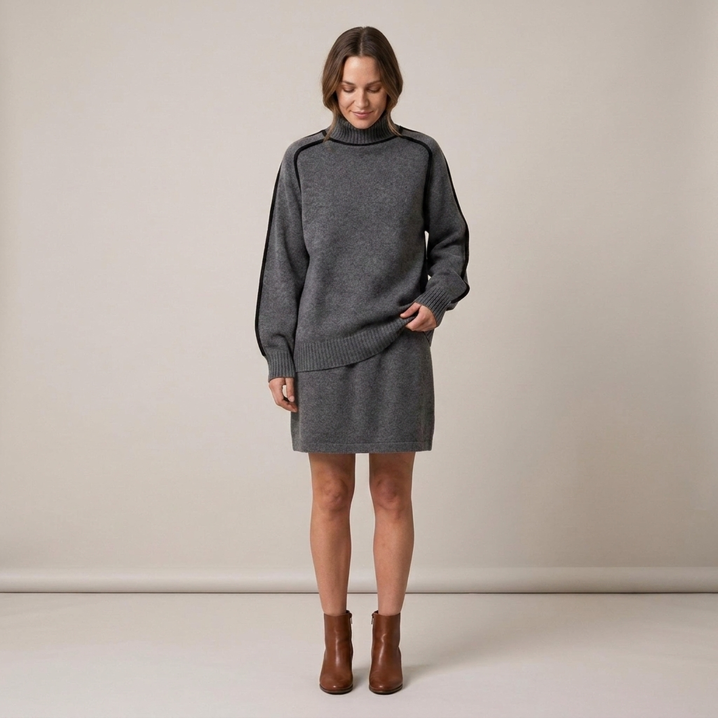 PLUXSTYLE::numise::amandine-oversized-turtleneck-sweater::front