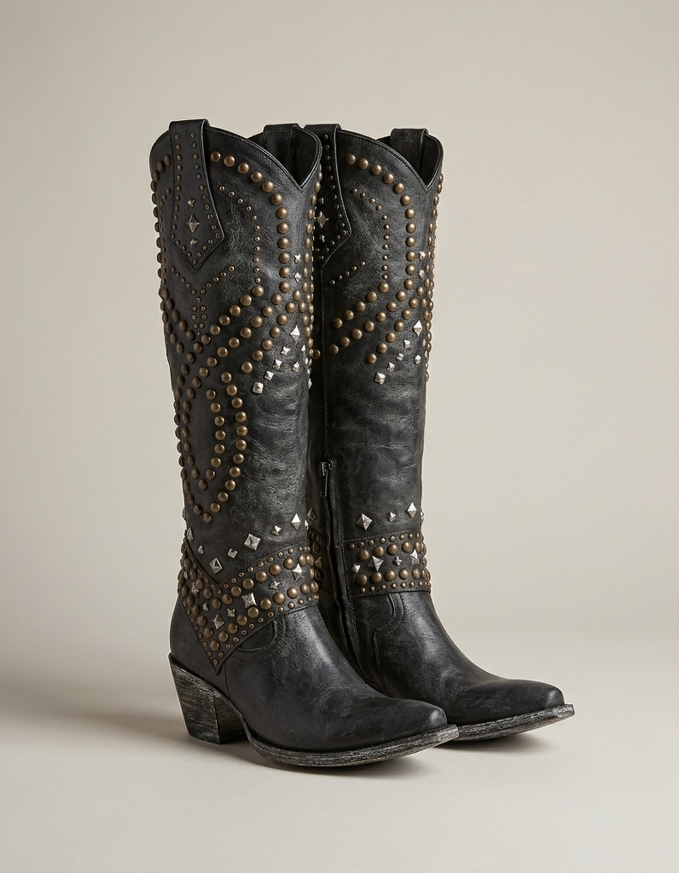 PLUXSTYLE::numise::amelia-studded-western-boots::pack-black