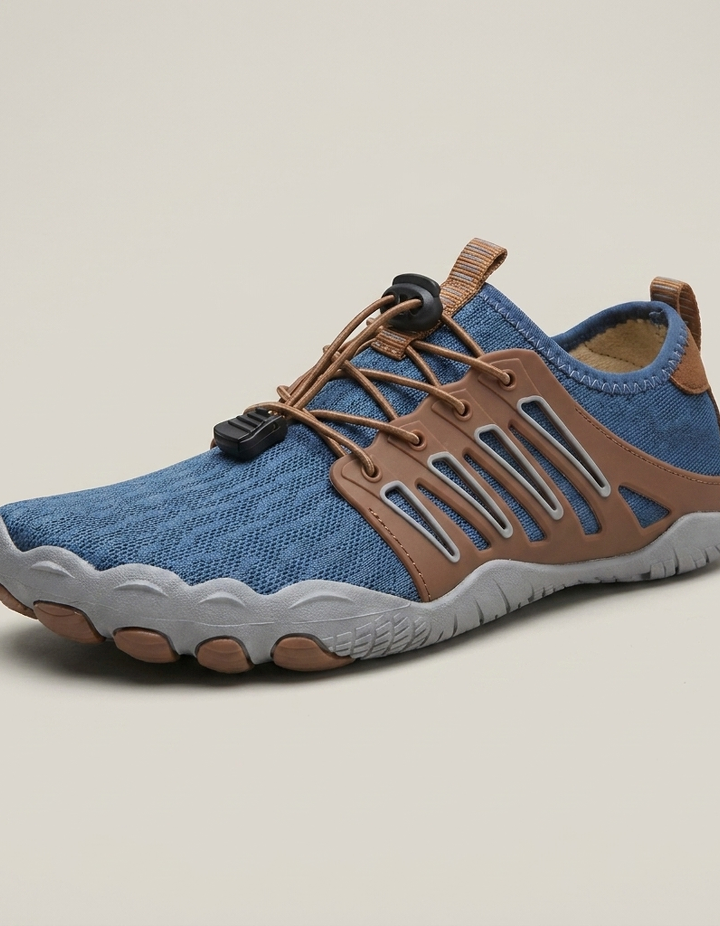 PLUXSTYLE::numise::mens-barefoot-walking-shoes::closeup-hero