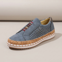 PLUXSTYLE::numise::easy-step-slip-on-footwear::closeup-hero