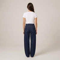 PLUXSTYLE::numise::indigo-barrel-leg-jeans::back