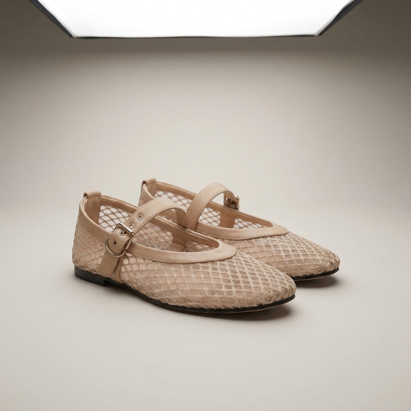 PLUXSTYLE::numise::round-toe-summer-mary-jane-shoes::closeup-detail
