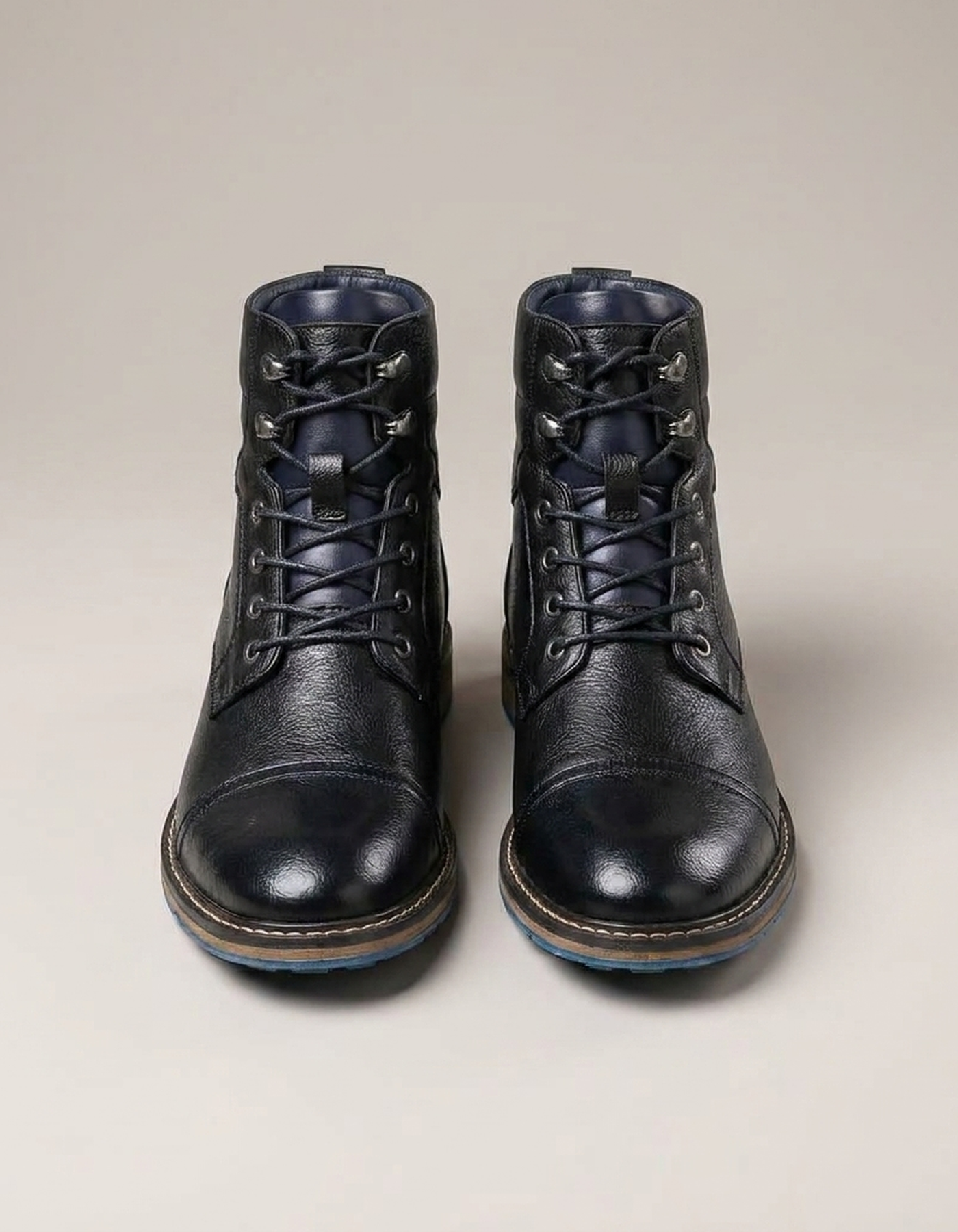PLUXSTYLE::numise::two-tone-polished-ankle-boots::pack-obsidian-black
