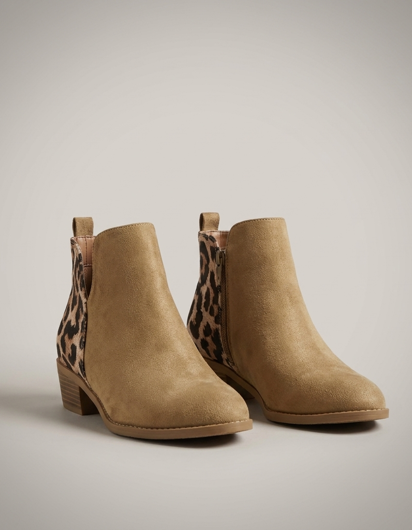 PLUXSTYLE::numise::womens-low-heel-side-zip-boots::pack-khaki