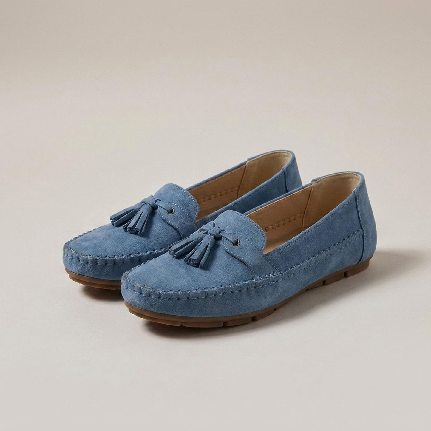 PLUXSTYLE::numise::adelina-easy-on-loafers::closeup-detail
