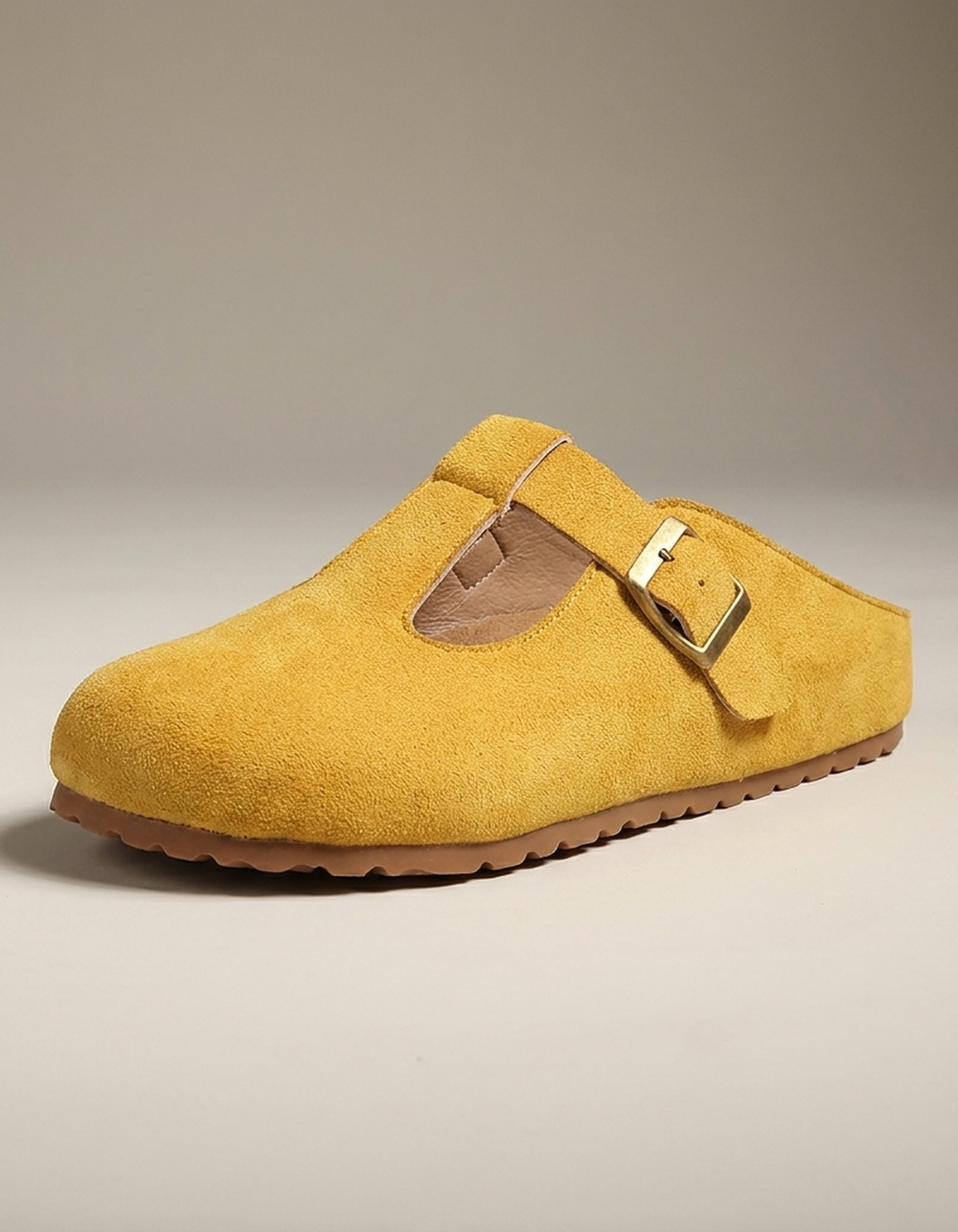 PLUXSTYLE::numise::felicia-modern-comfort-footwear::closeup-hero