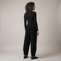 PLUXSTYLE::numise::pleated-barrel-leg-pants::back