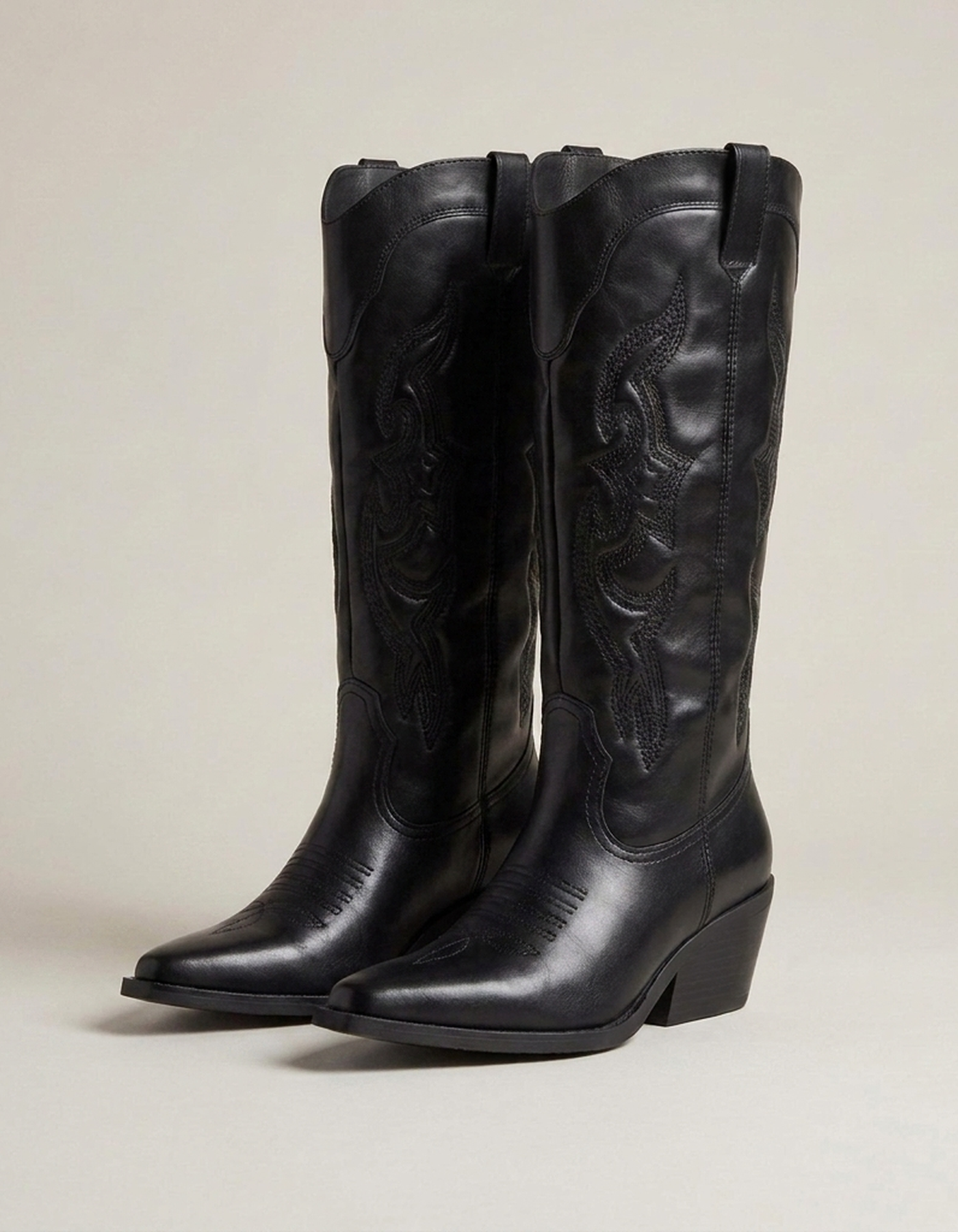 PLUXSTYLE::numise::angelika-pointed-toe-western-boots::closeup-detail