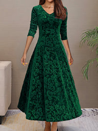 PLUXSTYLE::numise::amelia-elegant-occasion-dress::lifestyle-keep-1