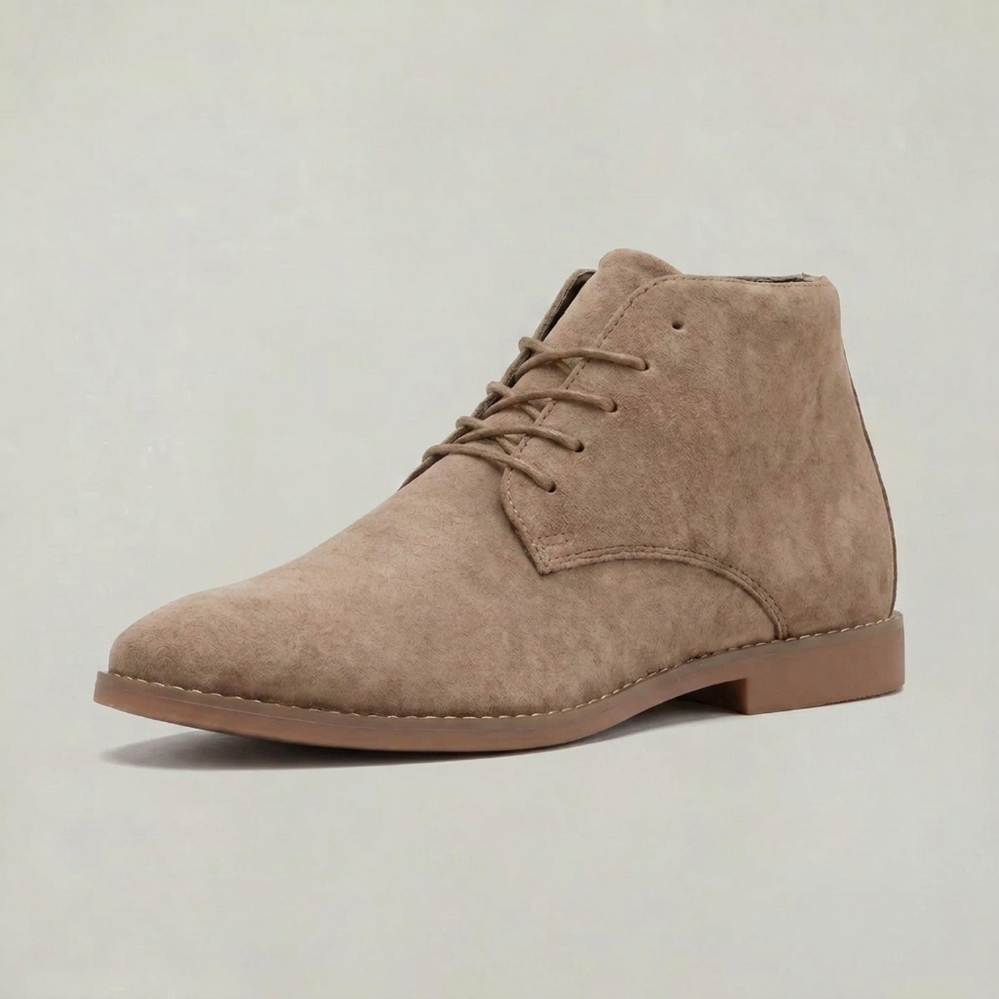 PLUXSTYLE::numise::smart-casual-chelsea-footwear::closeup-hero