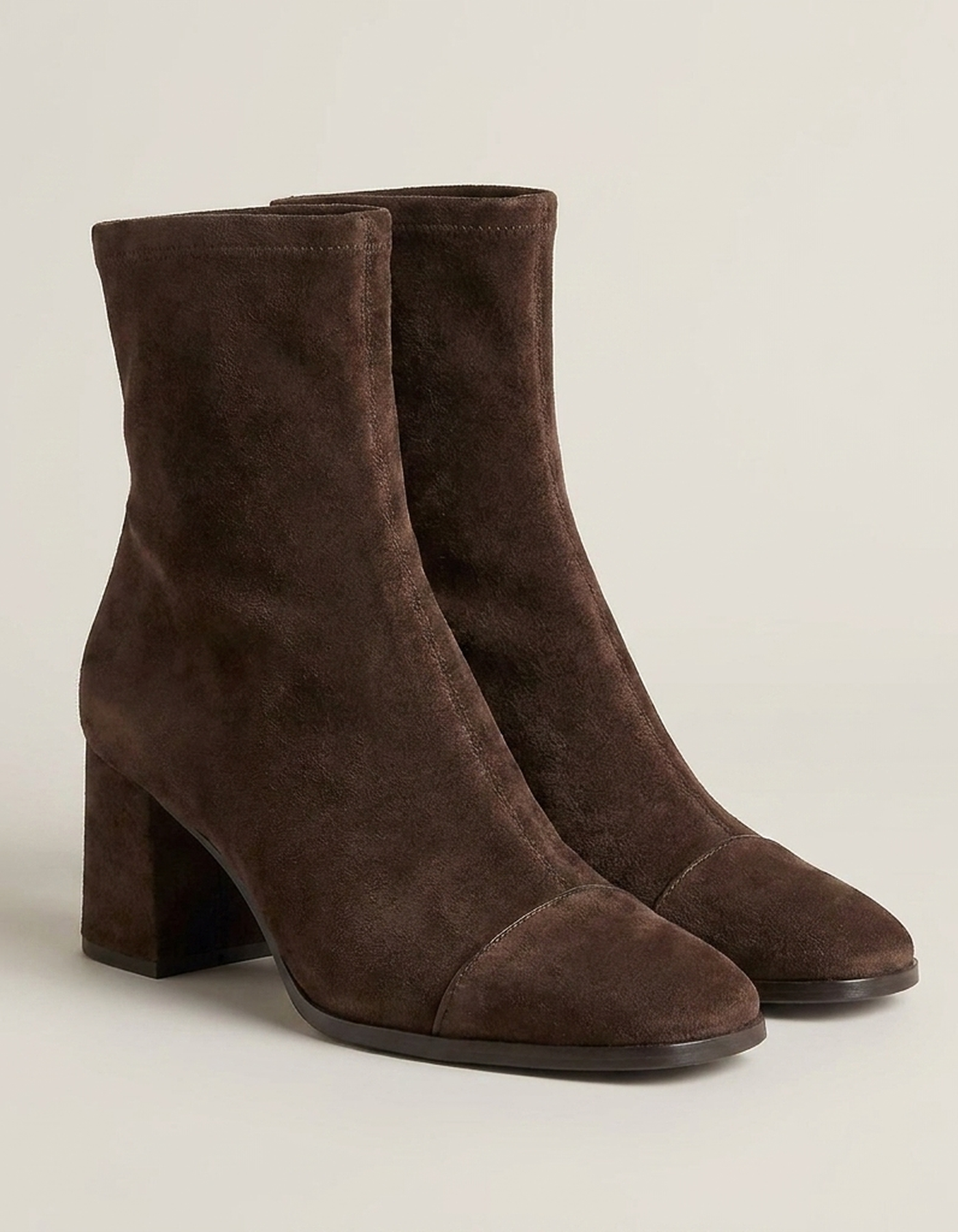 PLUXSTYLE::numise::square-toe-block-heel-ankle-boots::closeup-detail