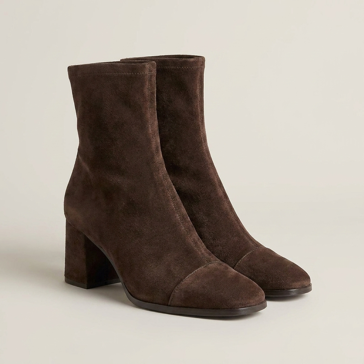 PLUXSTYLE::numise::square-toe-block-heel-ankle-boots::closeup-detail