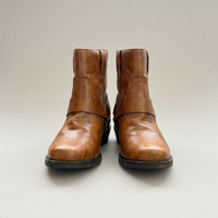PLUXSTYLE::numise::mens-harness-strap-ankle-boots::pack-brown