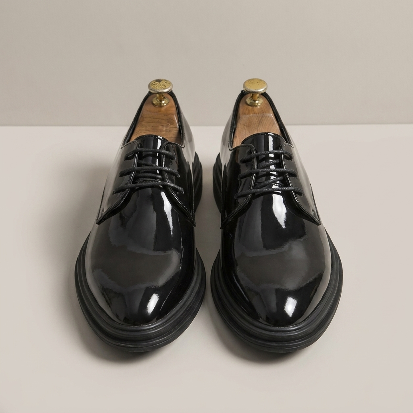 PLUXSTYLE::numise::mens-black-tie-derby-shoes::pack-patent-black