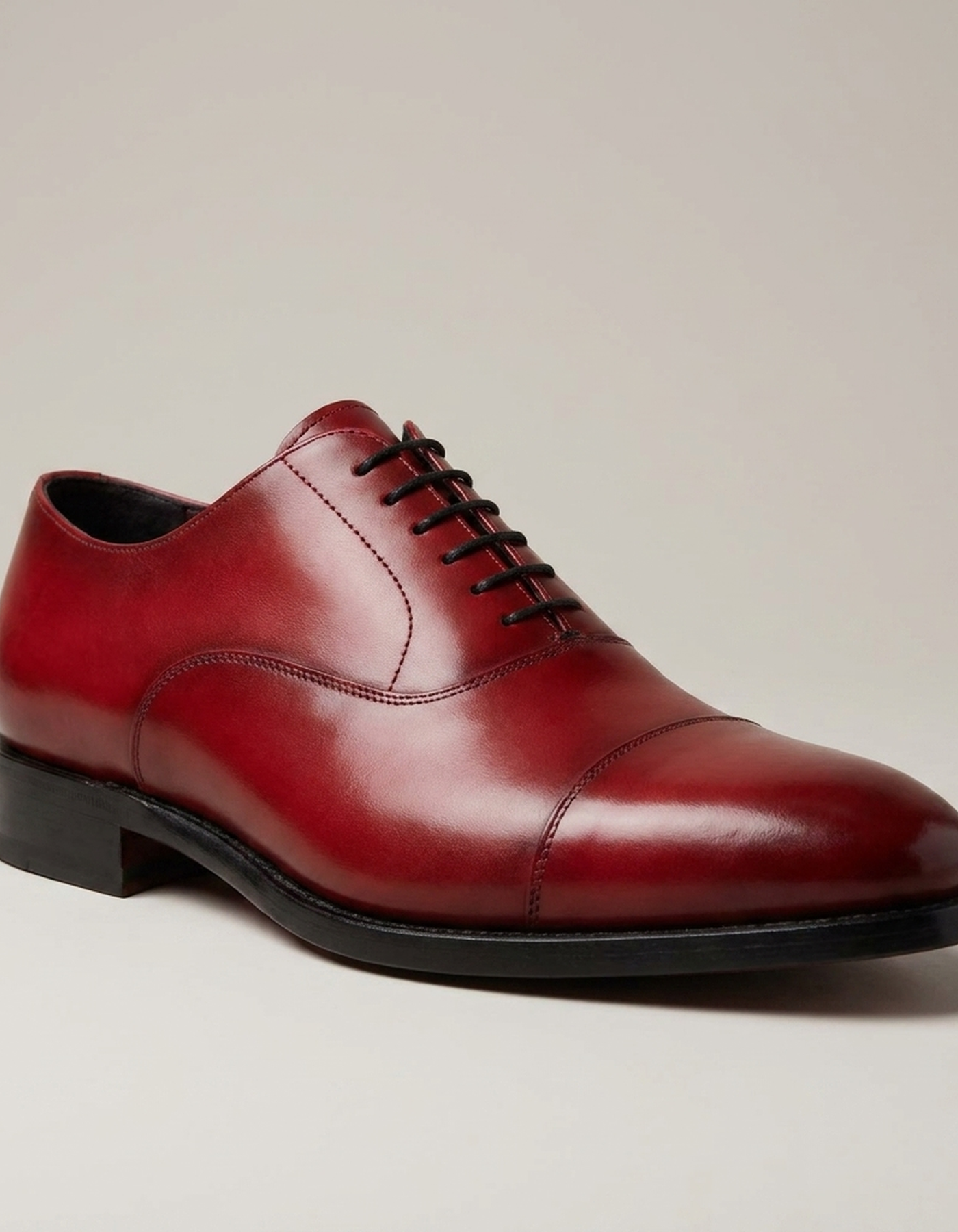 PLUXSTYLE::numise::mens-red-oxford-dress-shoes::closeup-hero