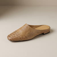 PLUXSTYLE::numise::woven-square-toe-mules::closeup-hero