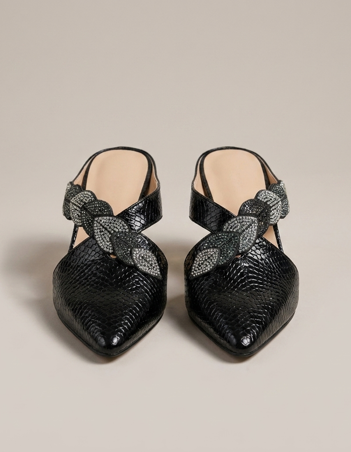 PLUXSTYLE::numise::bianca-sculptural-heel-footwear::pack-black