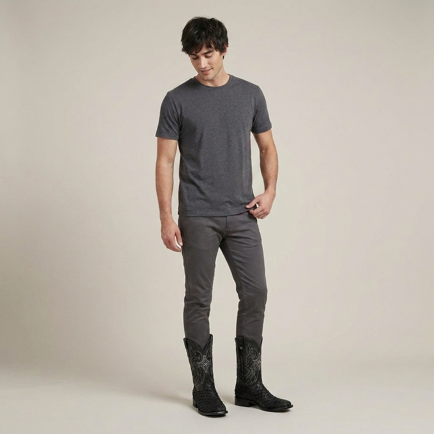 PLUXSTYLE::numise::matte-black-square-toe-boots::zoom-out