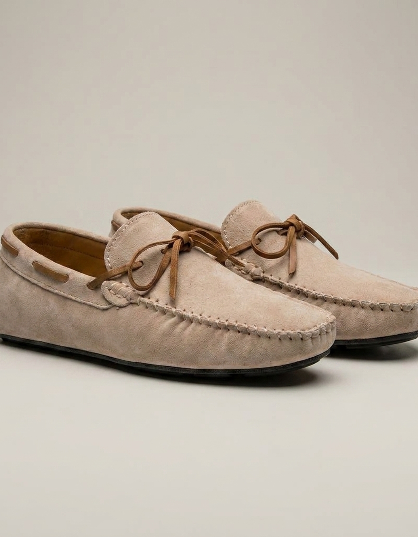 PLUXSTYLE::numise::mens-bow-lace-driving-loafers::pack-beige