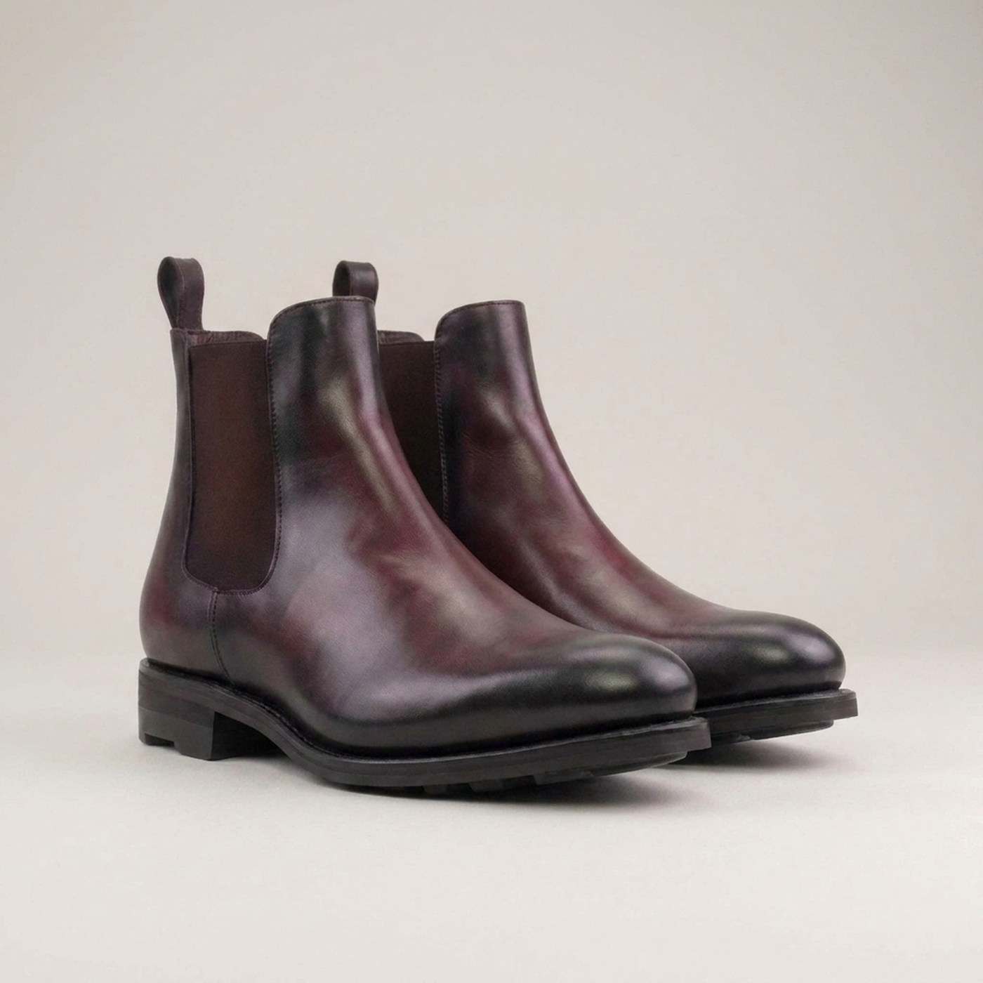 PLUXSTYLE::numise::burgundy-chelsea-boots-for-men::closeup-detail