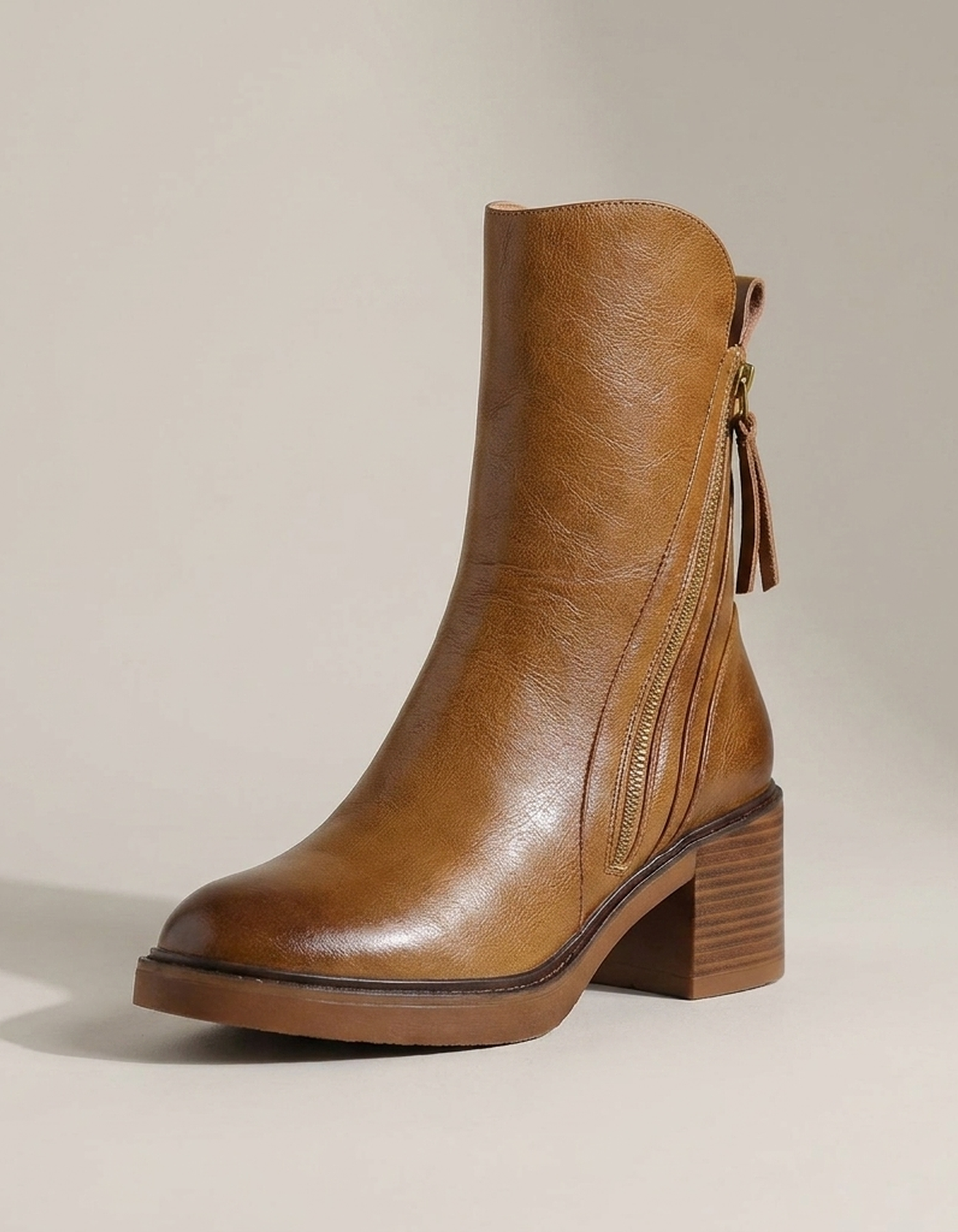 PLUXSTYLE::numise::side-zip-block-heel-ankle-boots::closeup-hero