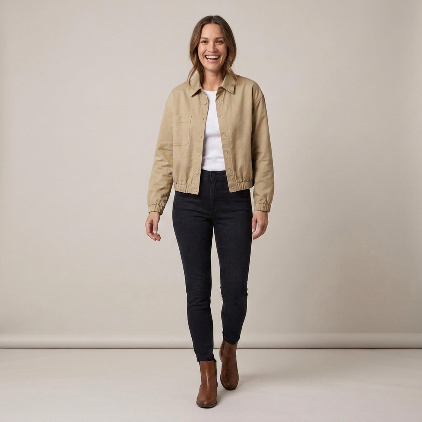 PLUXSTYLE::numise::womens-cropped-boxy-top::front