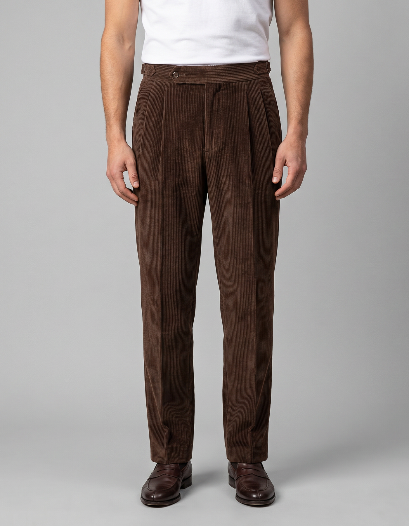 PLUXSTYLE::numise::mens-tailored-pleated-trousers::lifestyle-keep-2