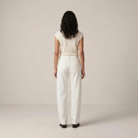 PLUXSTYLE::numise::alma-white-barrel-leg-jeans::back