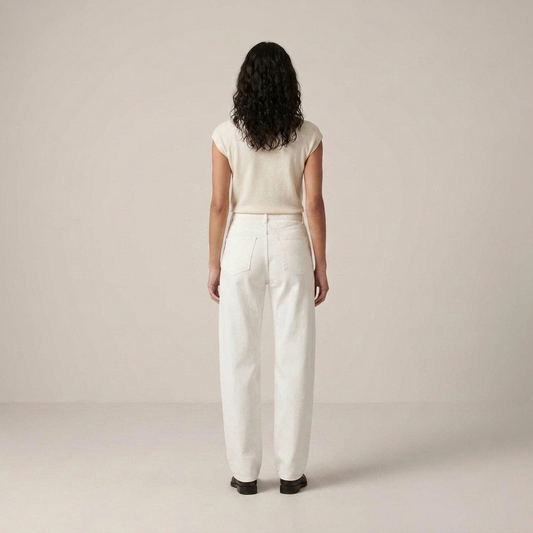 PLUXSTYLE::numise::alma-white-barrel-leg-jeans::back