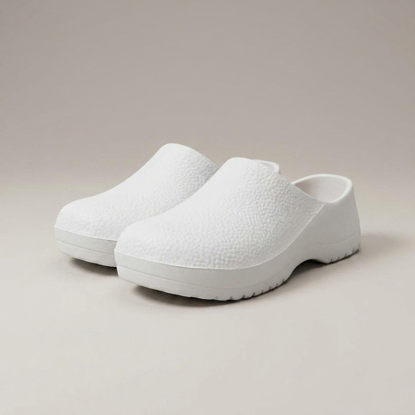 PLUXSTYLE::numise::mens-easy-care-work-clogs::closeup-detail