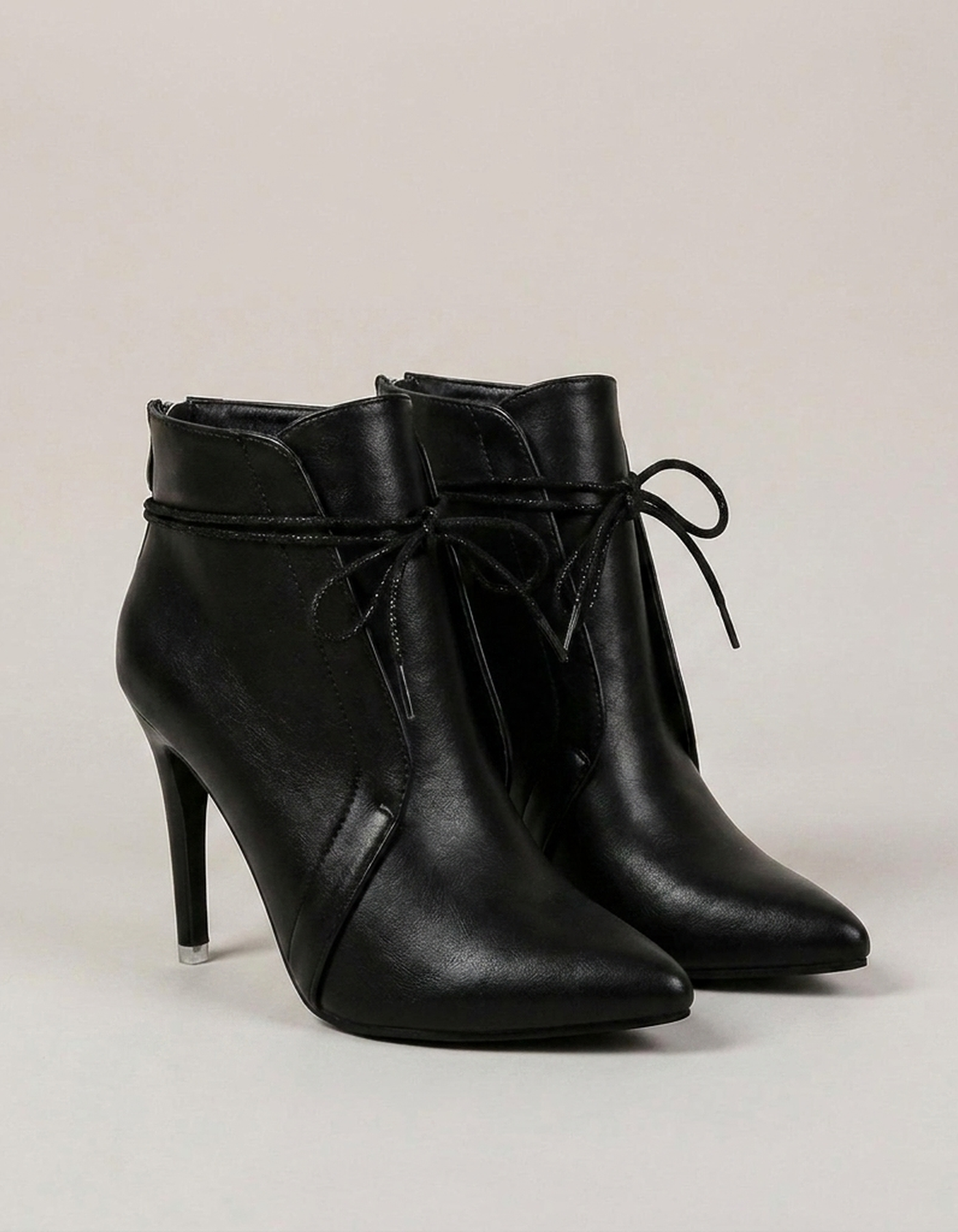 PLUXSTYLE::numise::pointed-toe-stiletto-ankle-boots::closeup-detail