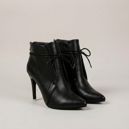 PLUXSTYLE::numise::pointed-toe-stiletto-ankle-boots::closeup-detail