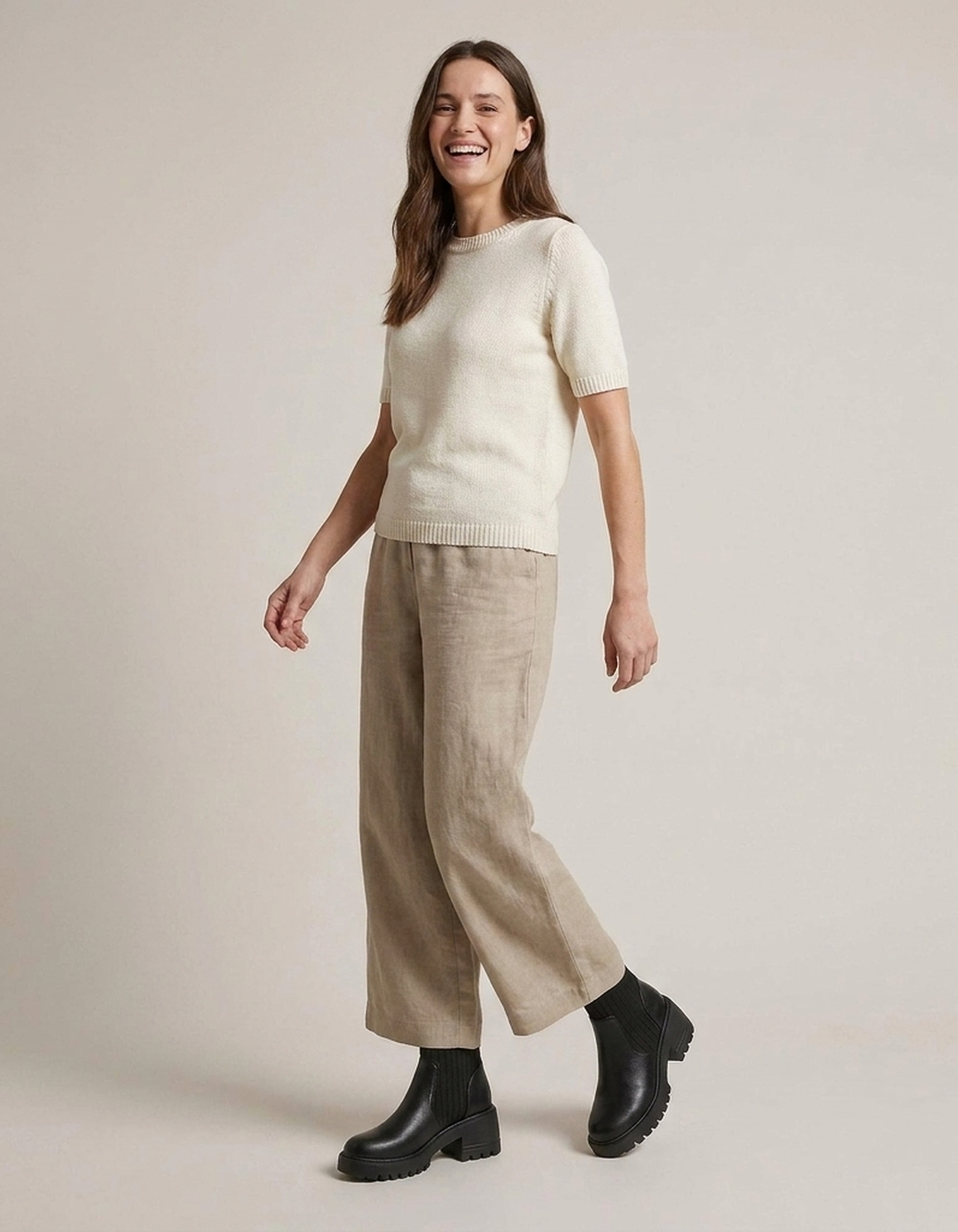 PLUXSTYLE::numise::elevated-platform-chelsea-boots::zoom-out