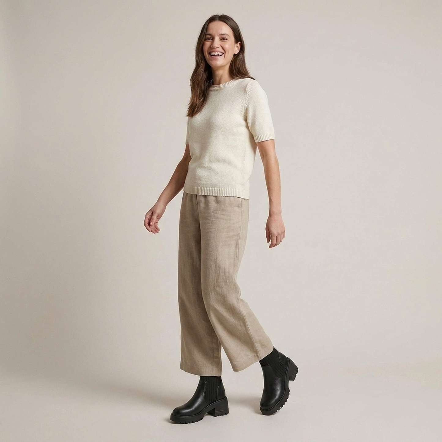 PLUXSTYLE::numise::elevated-platform-chelsea-boots::zoom-out