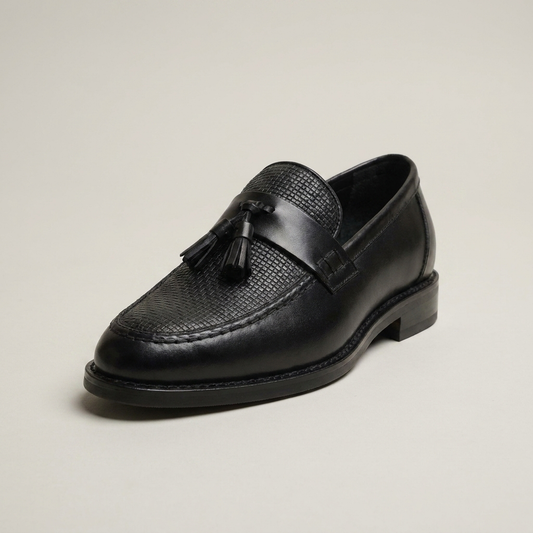 PLUXSTYLE::numise::mens-woven-tassel-slip-on-loafers::closeup-hero