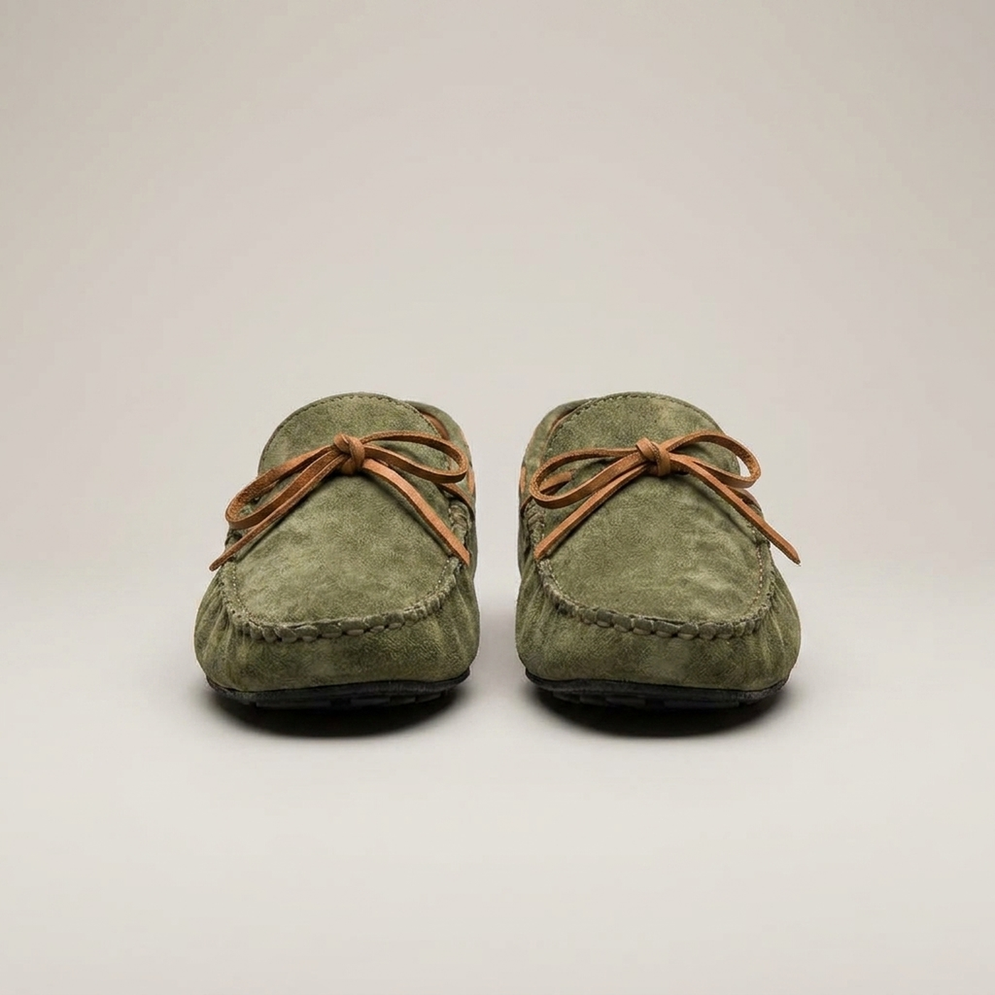 PLUXSTYLE::numise::mens-bow-lace-driving-loafers::pack-army-green