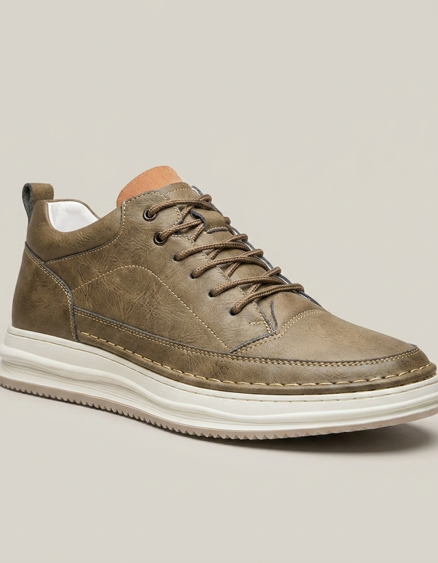 PLUXSTYLE::numise::mens-cushioned-everyday-trainers::closeup-hero