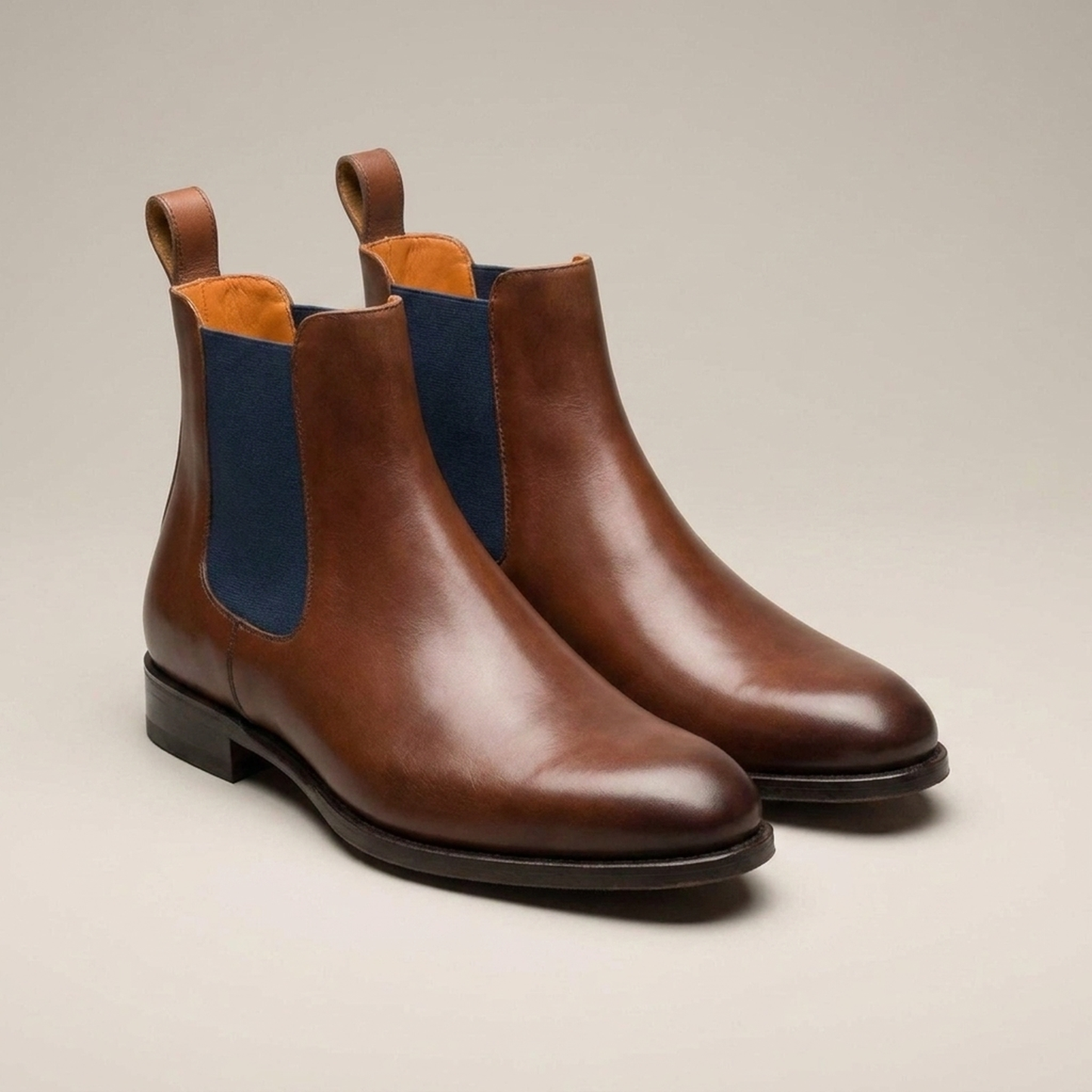 PLUXSTYLE::numise::aurelian-brown-chelsea-boots::closeup-detail