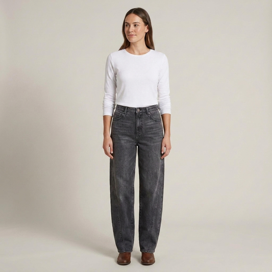 PLUXSTYLE::numise::astrid-slanted-seam-barrel-jeans::front