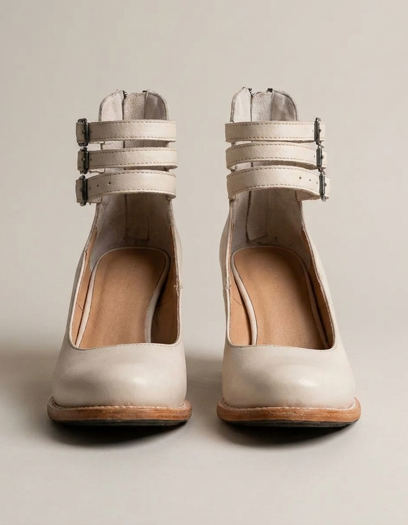 PLUXSTYLE::numise::graceful-comfort-ankle-boots::pack-white