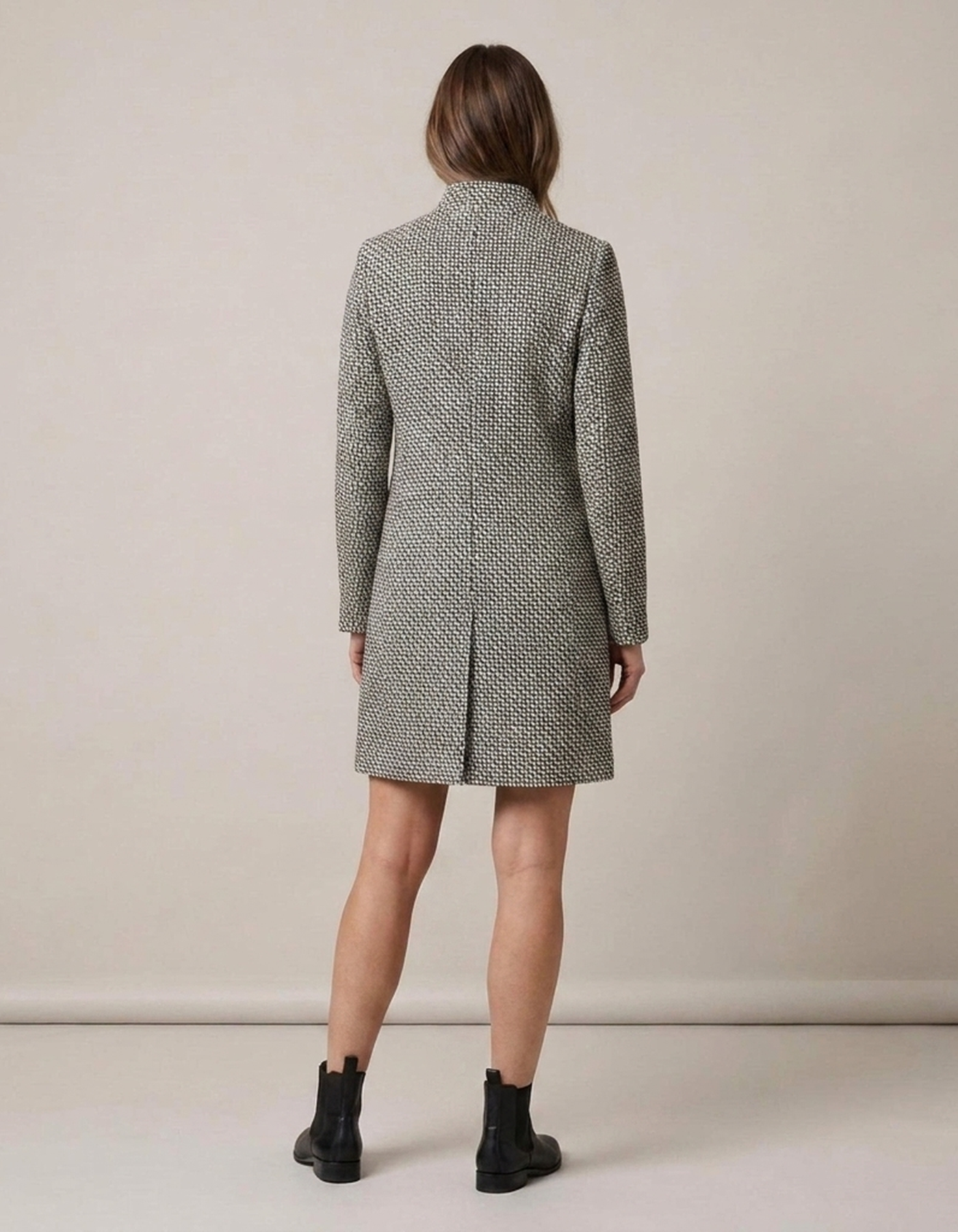 PLUXSTYLE::numise::womens-single-button-parka::back