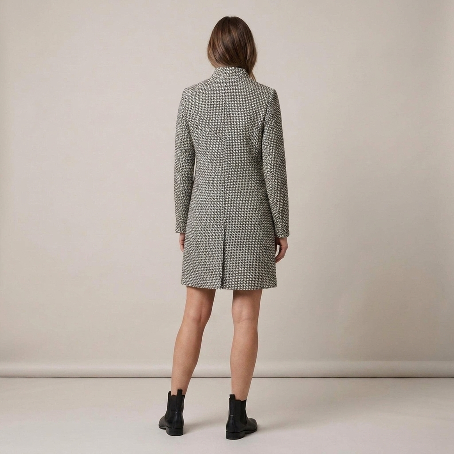 PLUXSTYLE::numise::womens-single-button-parka::back