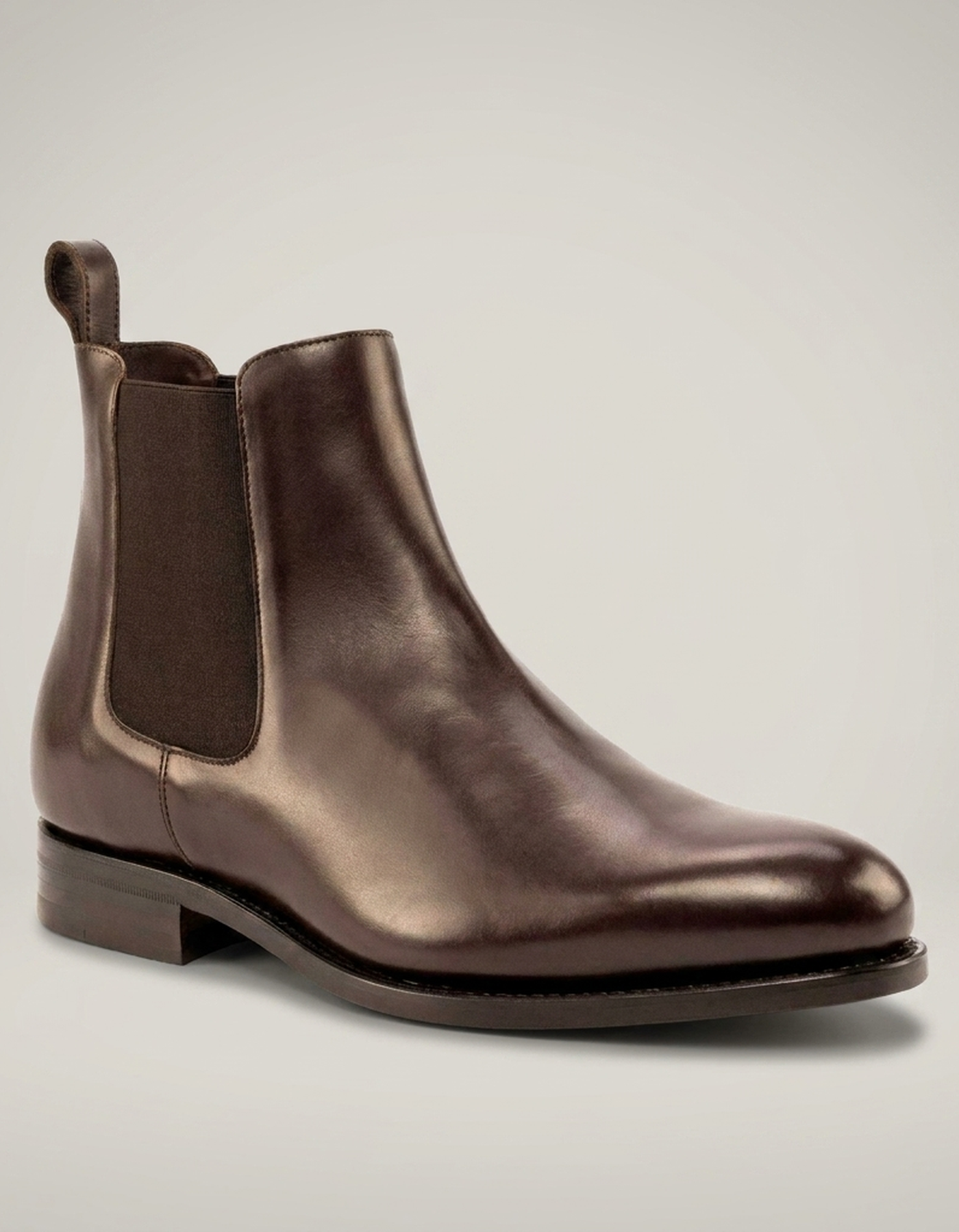 PLUXSTYLE::numise::mens-dark-brown-chelsea-boots::closeup-hero