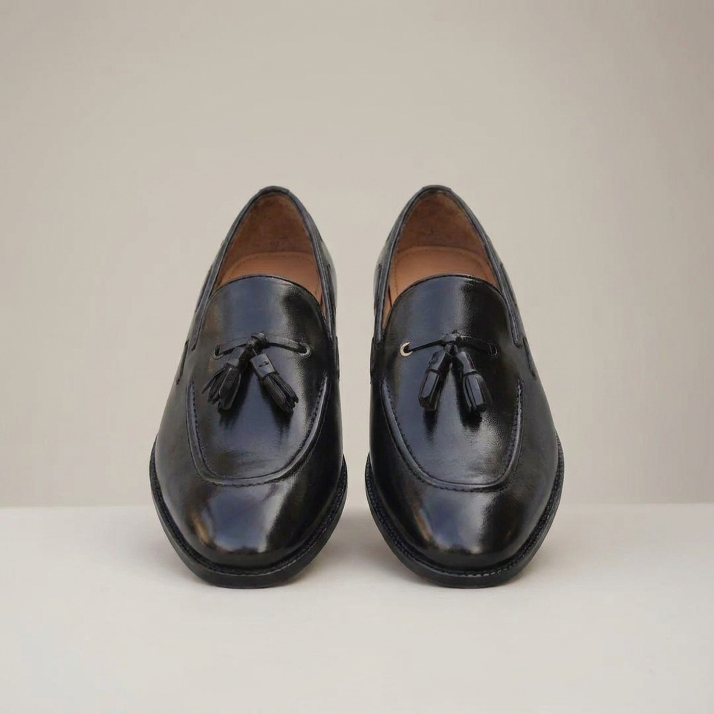 PLUXSTYLE::numise::adam-black-tassel-loafers::pack-black