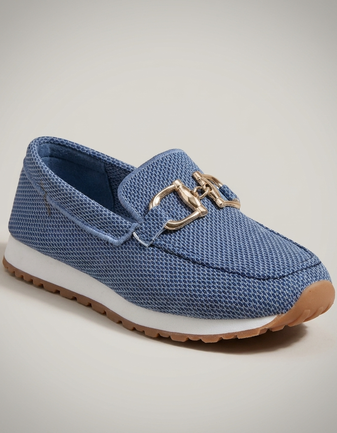 PLUXSTYLE::numise::supportive-buckle-loafers::closeup-hero