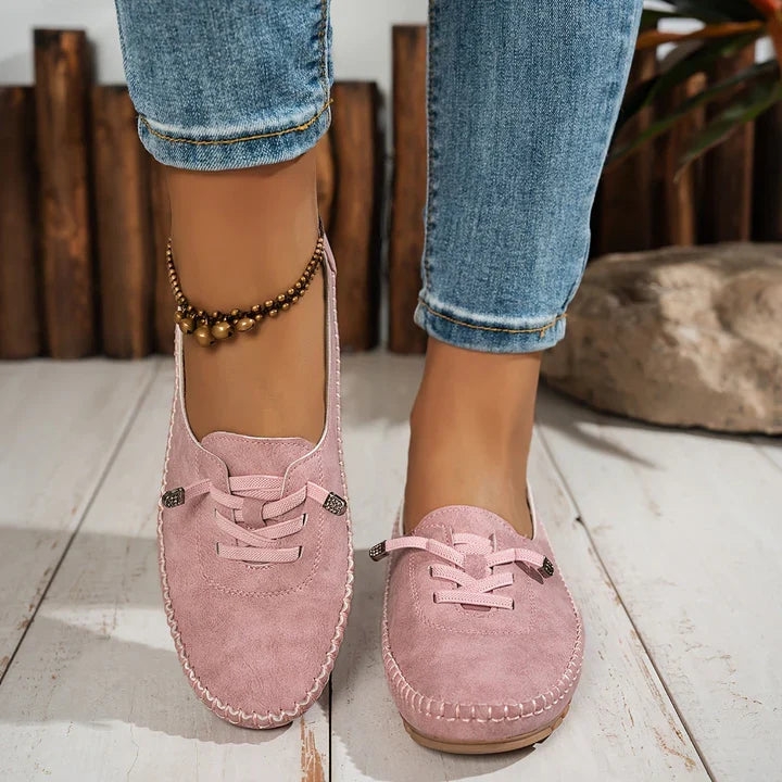 PLUXSTYLE::numise::womens-flexible-walking-loafers::lifestyle-keep-1