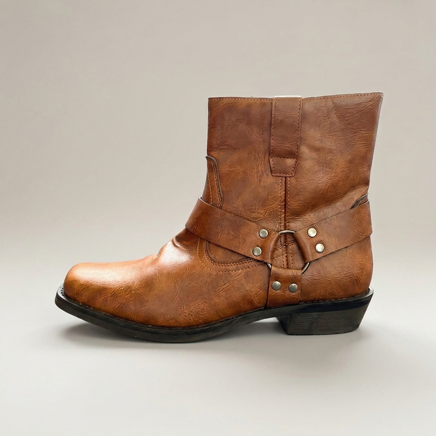 PLUXSTYLE::numise::mens-harness-strap-ankle-boots::closeup-hero
