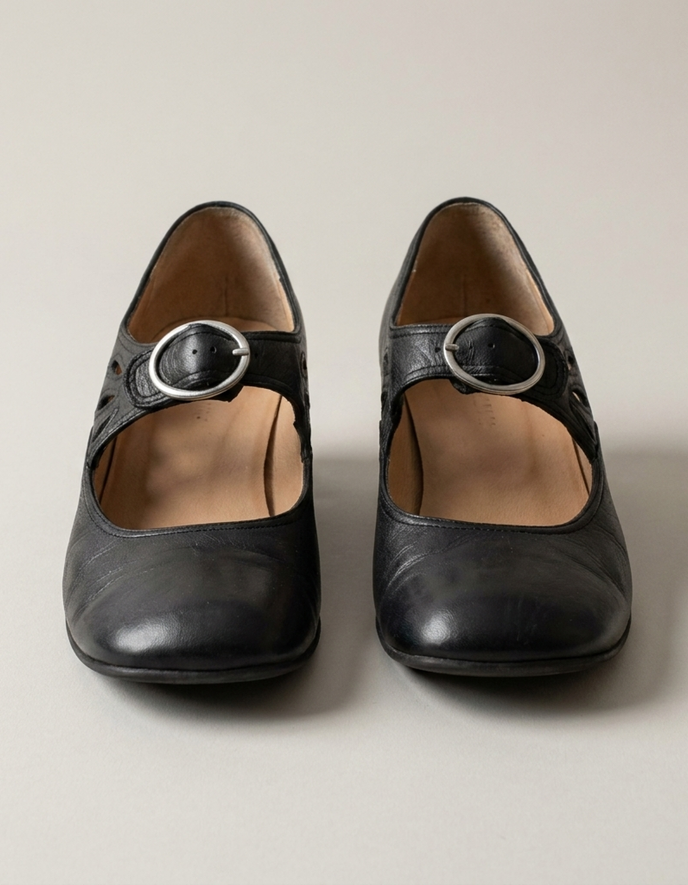 PLUXSTYLE::numise::amelia-buckle-strap-mary-jane-shoes::pack-black