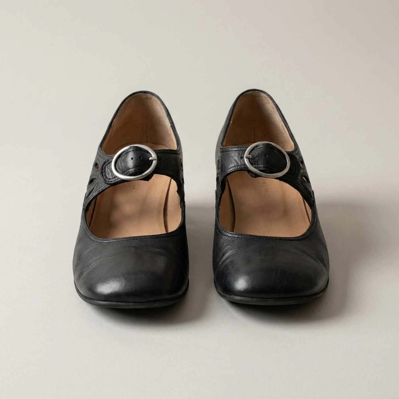 PLUXSTYLE::numise::amelia-buckle-strap-mary-jane-shoes::pack-black